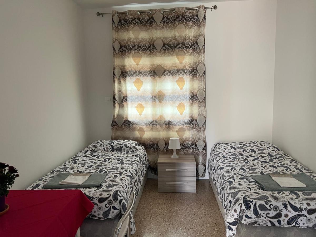 Casa Roma Rooms& Apartmens Padova Bagian luar foto
